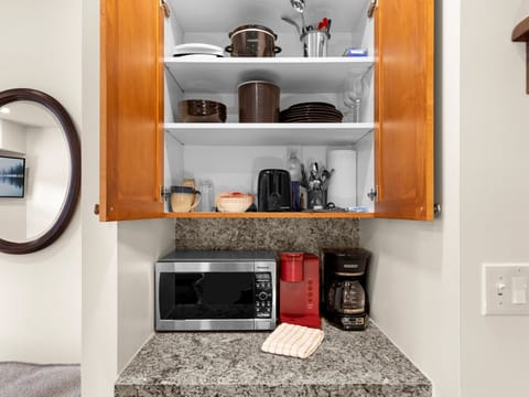 Kitchenette / Microwave / Coffee Maker / Kurig / Crock Pot / Toaster and more