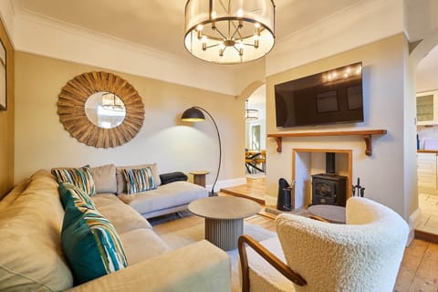 Louvaine House, Witton Gilbert - Host & Stay