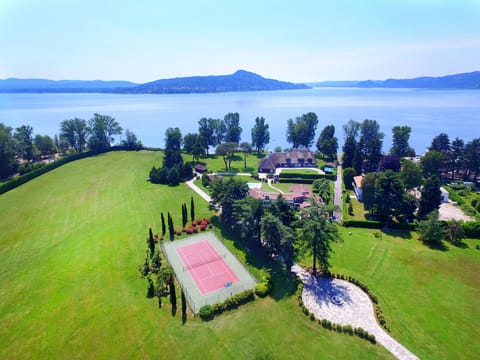 Villa Solcio - Lesa, Lake Maggiore - by NORTHITALY VILLAS vacation rentals
