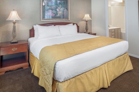Comfortable King size bed!