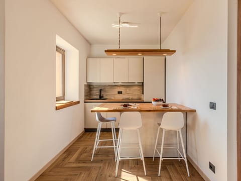 Sky, Blue, Daytime, Horizon, Coast, Tropics, Resort Town