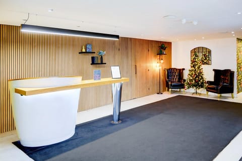 Entrance / Reception