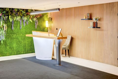 Entrance / Reception