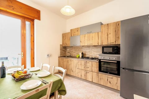 Kitchen and dining area