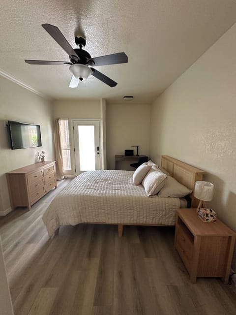 Master Suite, separate entrance, dedicated work space, Smart TV, full bath.