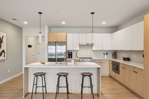 Fully equipped kitchen with Keurig and everything you need to make a home cooked meal