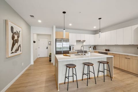 Fully equipped kitchen with Keurig and everything you need to make a home cooked meal