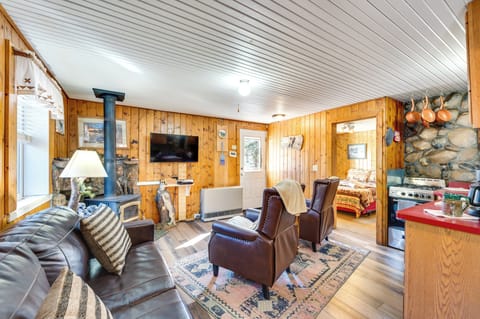Drake Vacation Rental | 1BR | 1BA | 500 Sq Ft | Step-Free Access