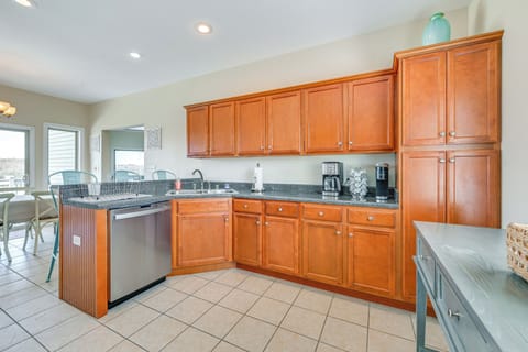 Kitchen | 1st Floor | Cooking Basics | Drip & Keurig Coffee Makers | Microwave