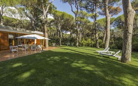 Activities, Amenities, Building Exterior, Facilities, Garden, Spring, Summer, Wellness