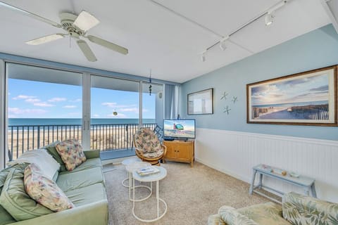 Welcome to Sea Gate 208!
