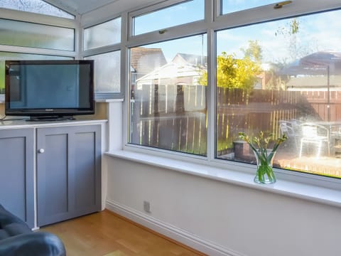 Sitting-out-area | Swan&rsquo;s Nest, Filey