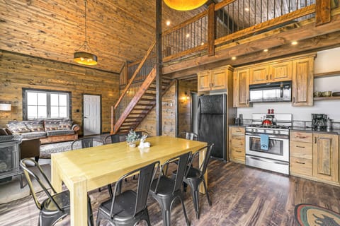 Dining Area | 1st Floor