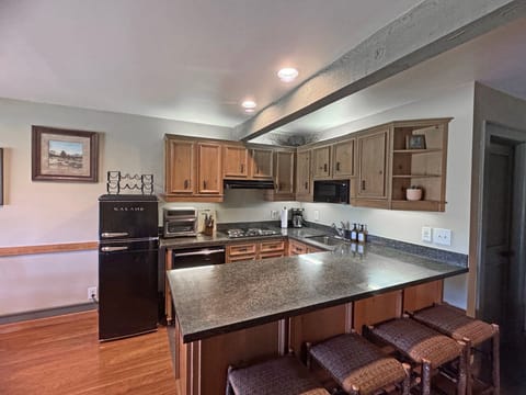 The Meadows Retreat - Kitchen