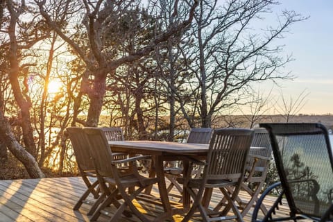 Dinner with a view? Family fun? Total relaxation? Yes, yes, and YES! Our outdoor seating area is ready for your next unforgettable gathering. Let the stress melt away.