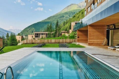 Holiday Home Swimming Pool