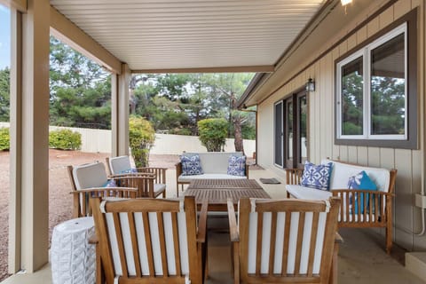 Patio seating for eight (8).