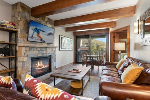 Ski-In, Ski-Out Diamond Rated 2 Bedroom