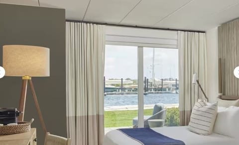 Unit with 1 King size bed