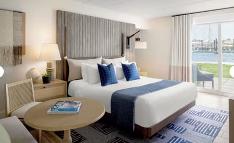 Unit with 1 King size bed