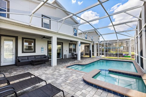 your own private hot tub and pool and BBQ area with seating . 50 dollas a day to heat pool and hot tub . Enjoy at the private estate