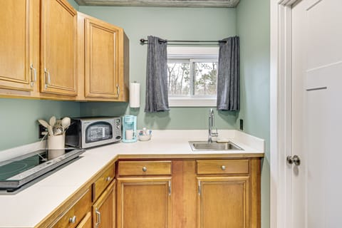 Kitchenette | Coffee Maker