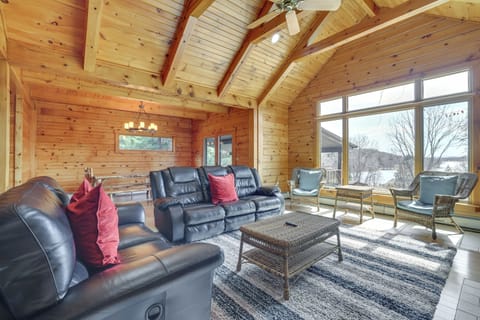 Lake Ariel Vacation Rental | 3BR | 2BA | 3 Steps to Enter | 3,600 Sq Ft