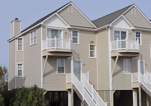 Summer Breeze Exterior