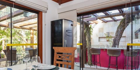 Lunch,Dinner,Dining area