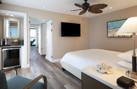 Unit with King size bed