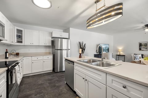 Large kitchen with everything you need to cook.