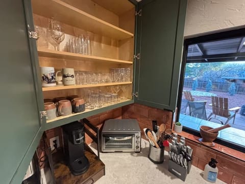 Complete Amenities for Meals – Everything You Need to Dine Comfortably