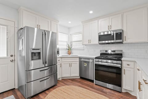 Effortless cooking with appliances designed for efficiency and style. ✨