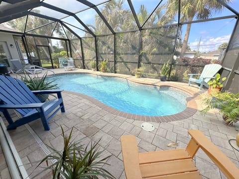 Heated screened in pool