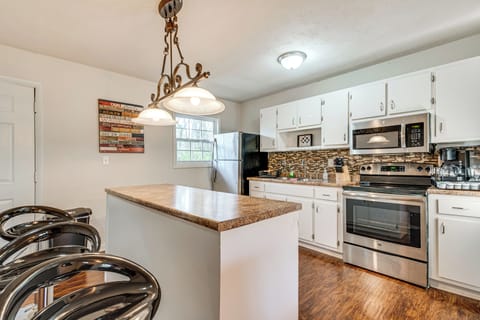 Kitchen | Keurig Coffee Maker | Cooking Basics | Bar Seating