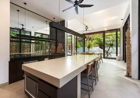 Mehaya Kitchen 03_web