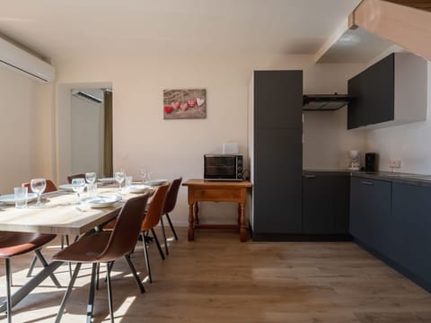 Shrub, Cottage, Garden, Landscaping, Lawn, Yard, Estate, Hacienda, Farmhouse, Villa