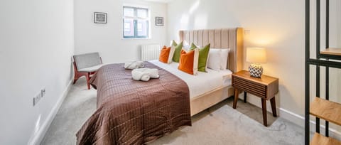 MODERN AND COZY BEDROOM
