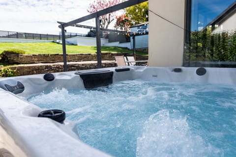 Hot tub