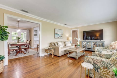 Jacksonville Vacation Rental | 3BR | 2BA | 4 Steps to Enter | 1,604 Sq Ft