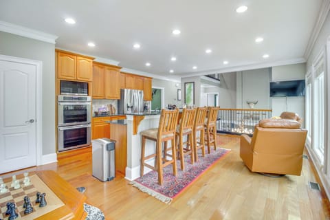 Kitchen 2 | Stove | Dishwasher | Wine Cooler | Main Level