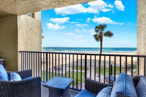 Direct beach view and comfortable chairs.