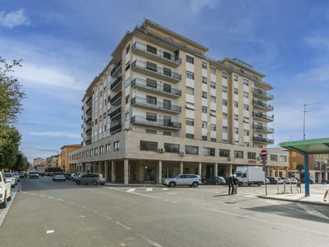 Furniture, Interior Design, Flooring, Wood, Ceiling, Floor, Chair, Table, Apartment, Lighting