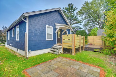 Waterville Vacation Rental | 1BR | 1BA | Stairs Required | 840 Sq Ft