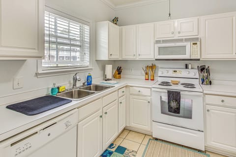 Kitchen | Cooking Basics | Drip Coffee Maker