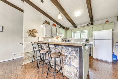 Kitchen | Drip Coffee Maker | Blender | Toaster | 2nd Floor