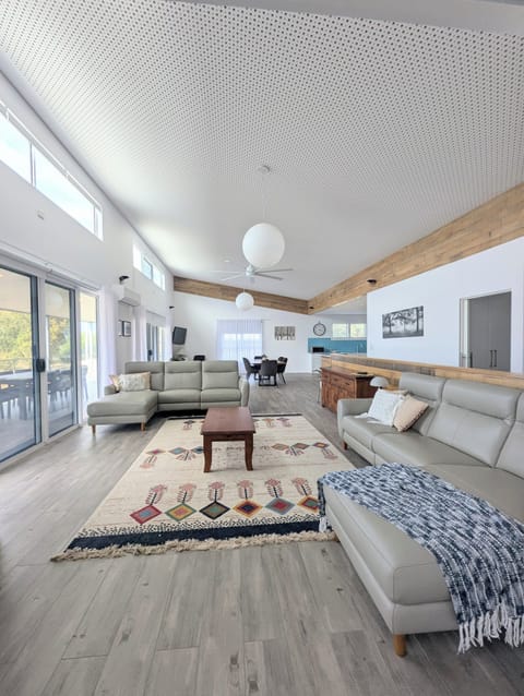 Light filled living & dining space