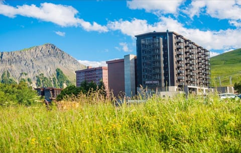 Surroundings [summer] (1-5 km)