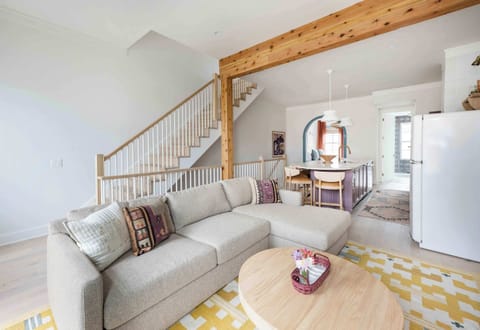 Spacious living room with seating for your entire group!