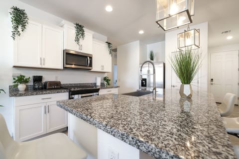 Kitchen | Dishwasher | Drip Coffee Pot